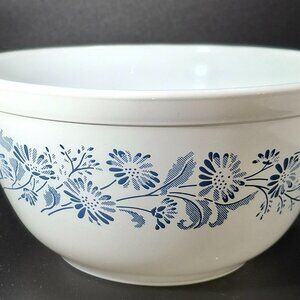 Vintage Pyrex Colonial Mist Nesting Bowl 7 in Diameter White With Blue #402